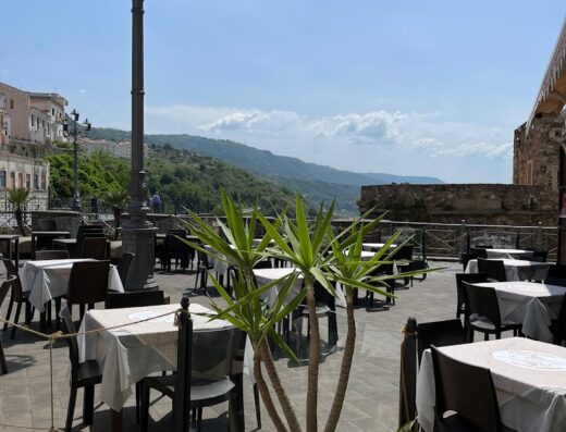 Lux Lounge Bar