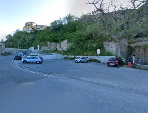 Parcheggio Borello
